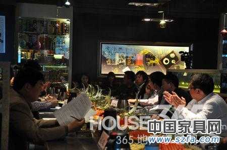 高端對(duì)話沙龍活動(dòng)現(xiàn)場 家居建材業(yè)大佬話營銷 網(wǎng)絡(luò)將成主流渠道(HOUSE365 劉國超)