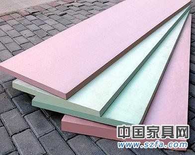 黑心板材遭曝光 黑心板材遭曝光