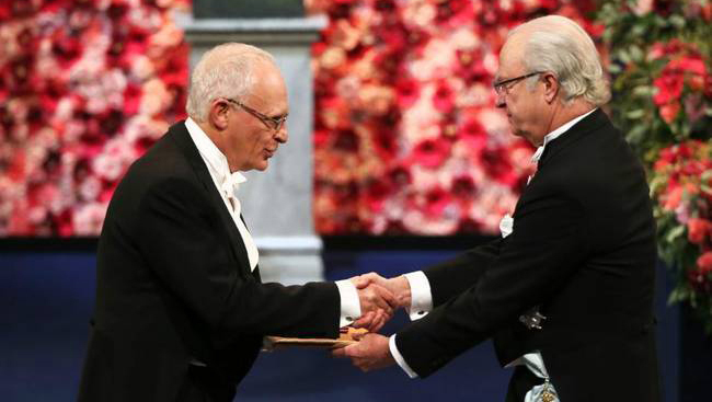 1520214050801112.jpg 哈特教授榮獲2016年諾貝爾經(jīng)濟(jì)學(xué)獎(jiǎng).jpg